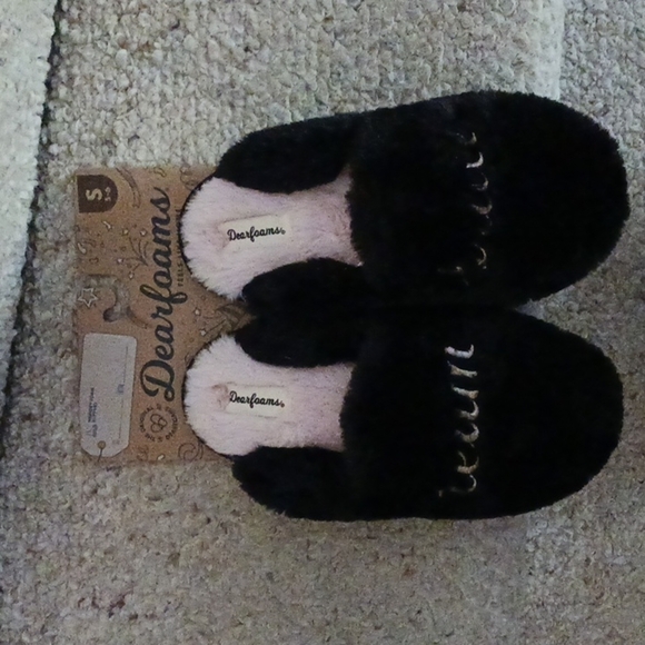 DEARFOAMS SLIPPERS NWT - Picture 1 of 4